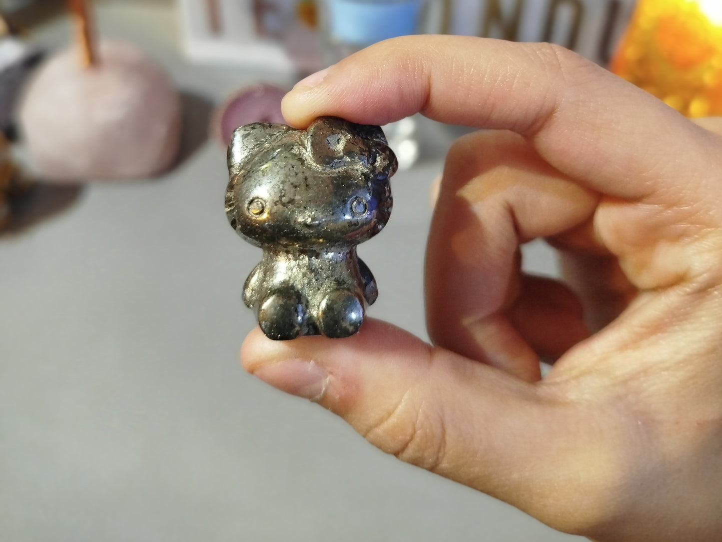 Hello Kitty em Pedra Natural