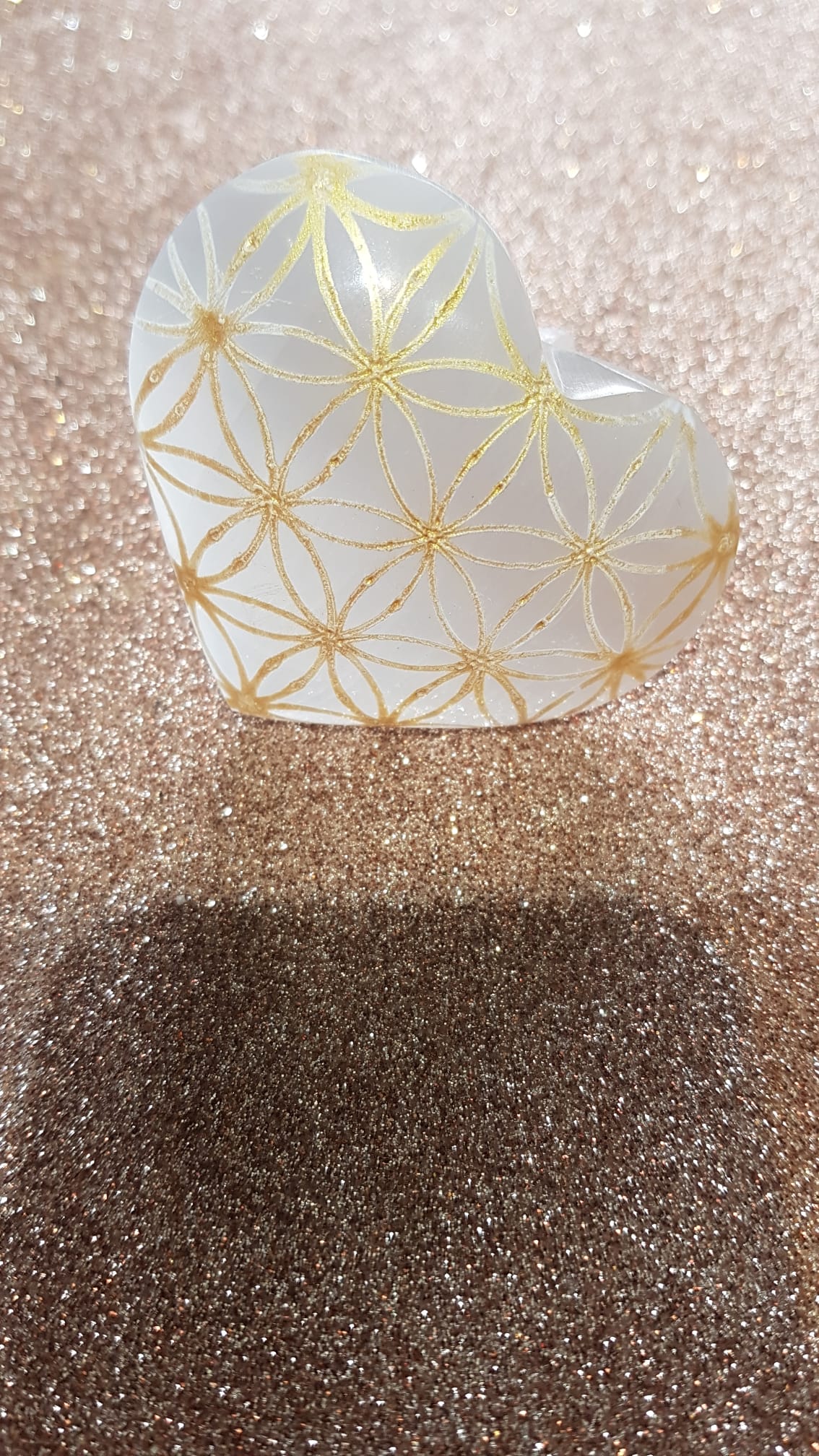 Selenite Coração com pintura em branco e dourado